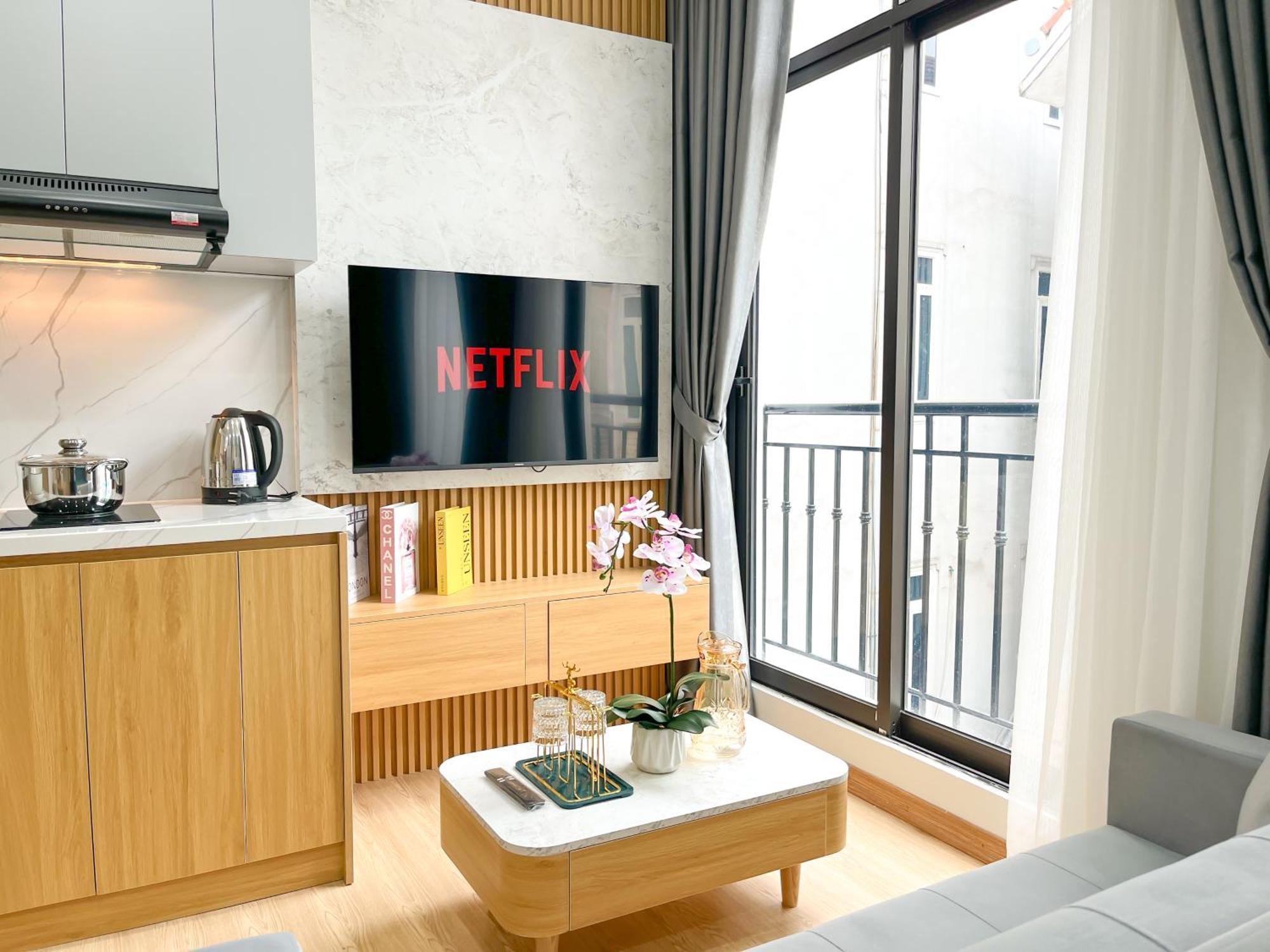 Amazing Housing Lac Long Quan Hanoi Exterior photo