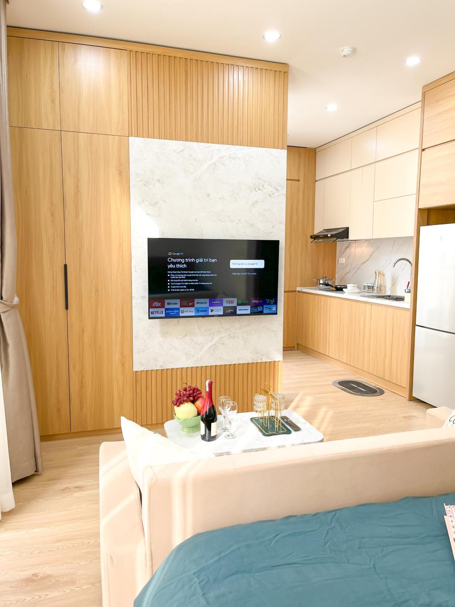 Amazing Housing Lac Long Quan Hanoi Exterior photo